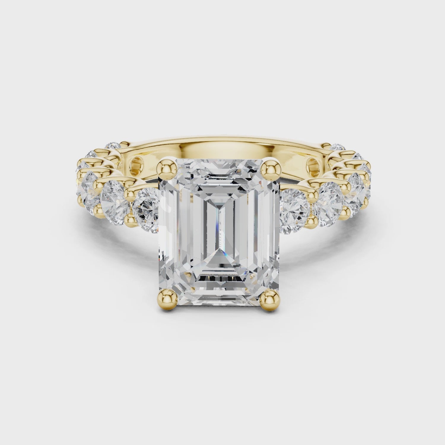 Nina Royal Grace Emerald Diamond Ring